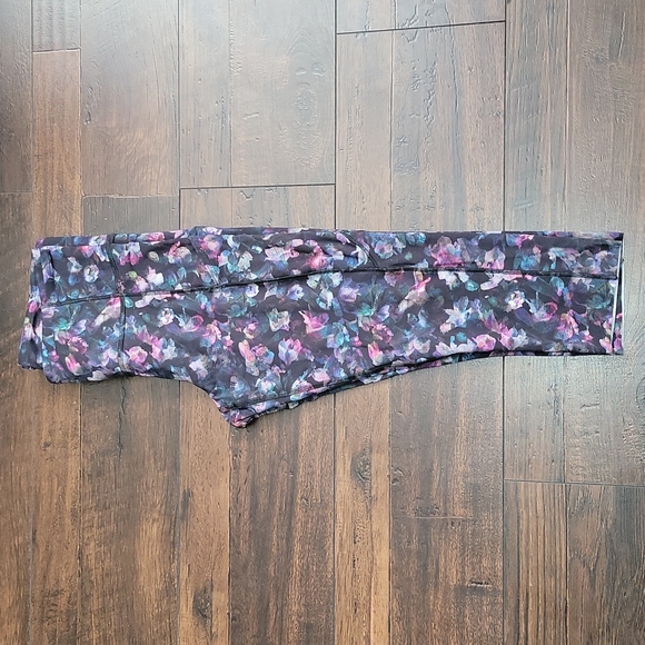 Fast and Free Crop - 19" - Picture 5 of 7